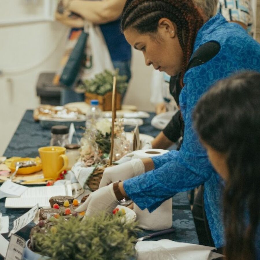 Mulheres em atividade durante o curso